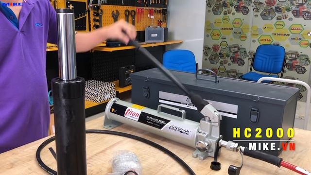 HC2000 Bơm Tay Thủy Lực Dung Tích Dầu 2 Lít, 700 Bar