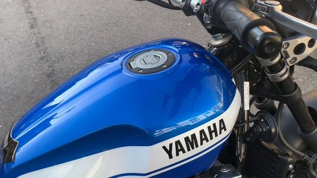 2015 Yamaha XJR 1300 смотреть онлайн