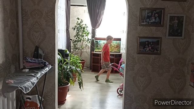 Лето в деревне,полный дом детей // Ничего не успеваю смотреть онлайн