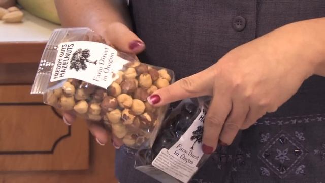 Gardening Lessons : How to Harvest & Store Filberts or Hazelnuts смотреть онлайн