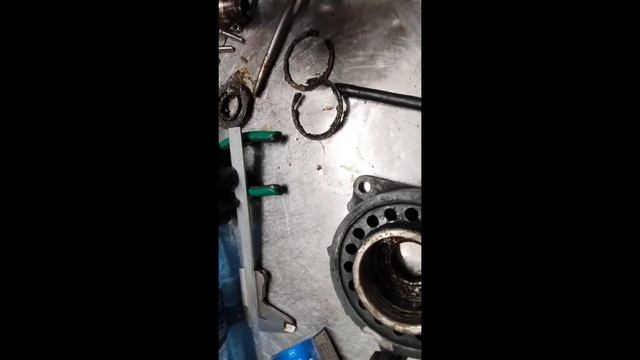 Yamaha Superjet Bearing housing - replacing bearing and seals смотреть онлайн