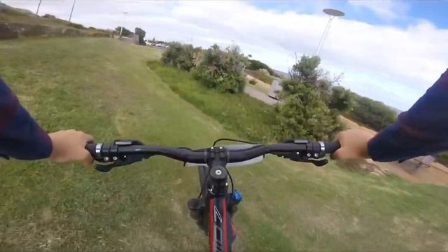 Urban MTB riding смотреть онлайн