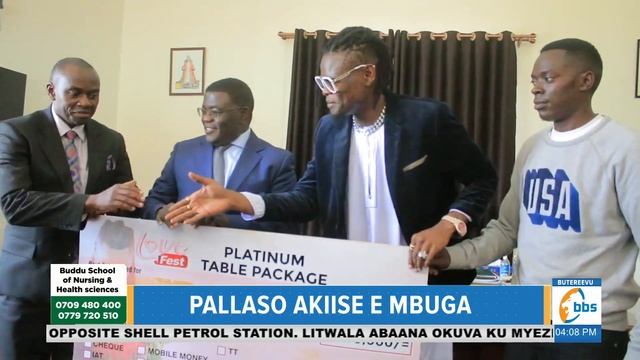 Pallaso akiise embuga, Abakulu bamukubirizza okweyisa obulungi eri abantu #Kawunyemu360 смотреть онлайн