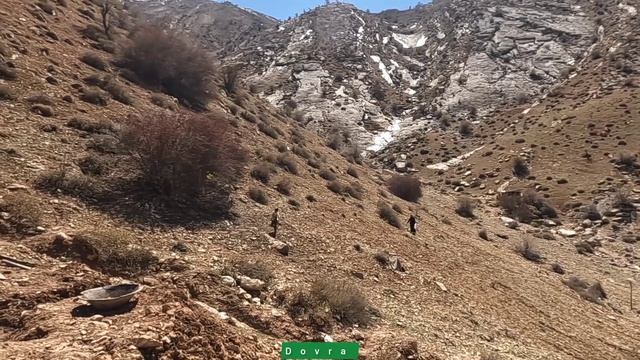 Helping hand: Akbar Sabil's support for mother and two orphaned girls in Ghar. Zagros Canal смотреть онлайн