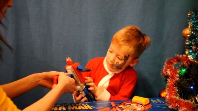 Бластер робот - трансформер. Распаковка игрушки робот трансформер. смотреть онлайн