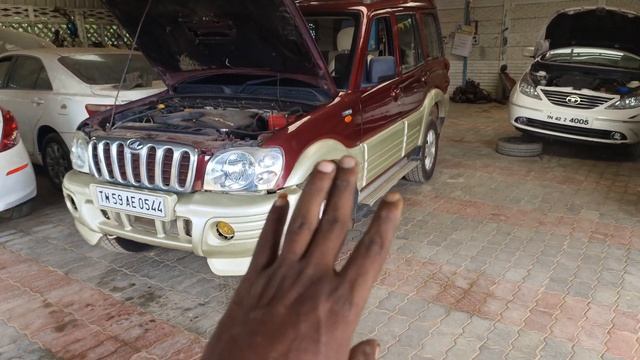 Mahindra scrpio service work going on sri sai car care Thanjavur 9600085223 смотреть онлайн