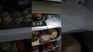 холодильник забит продуктами в Корее
