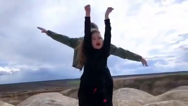 Dance Monkey смотреть онлайн