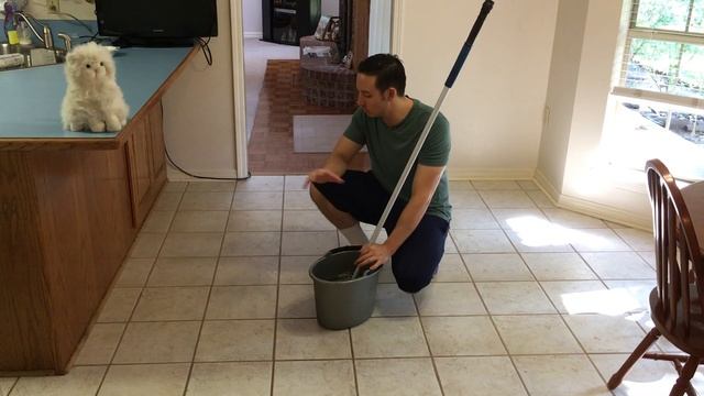 How To Mop Floors | Simple Cleaning Tutorial смотреть онлайн