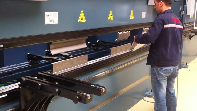 DURMA AD SERVO 30100 SAMPLE BENDINGS VIDEO смотреть онлайн