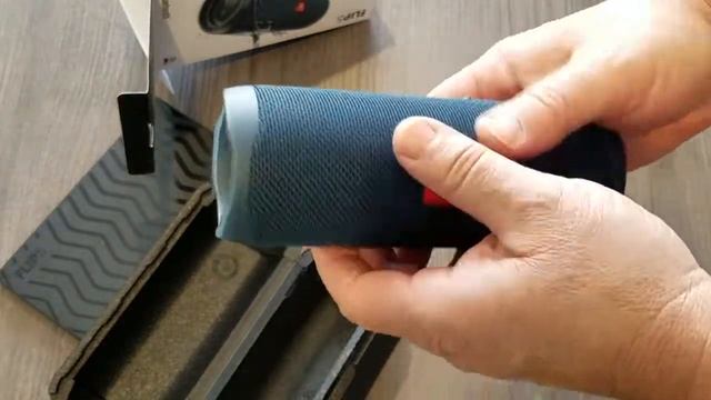 JBL Flip5 Unboxing смотреть онлайн