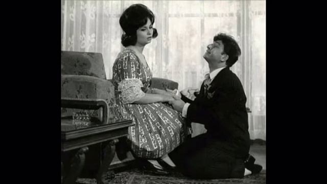 Zeki Müren " Bir Beyaz Gül " смотреть онлайн