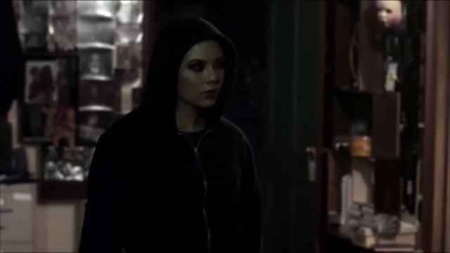 The Devil Within by Digital Daggers - A Pretty Little Liars Music Video смотреть онлайн