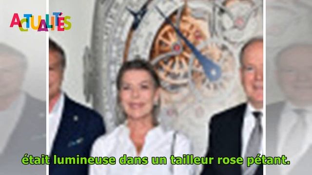 Caroline de Monaco ose la transparence et brille en Chanel auprès d'Albert, qu'elle ne quitte plus смотреть онлайн