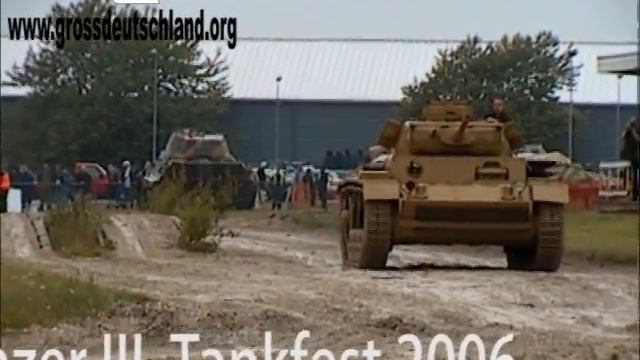 Panzer VI (Tiger 1) and Panzer III at Tankfest 2006 смотреть онлайн