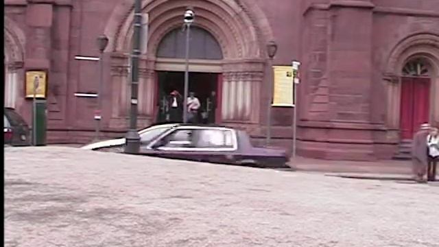 Carillon Bells Play at Church of the Holy Trinity, Rittenhouse Square смотреть онлайн