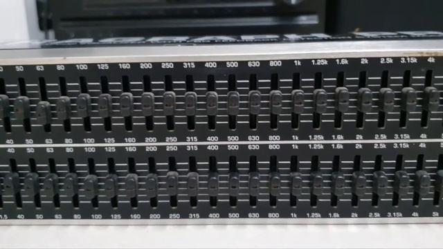 Behringer Ultragraph Pro FBQ3102 31 Band Graphics Equalizer