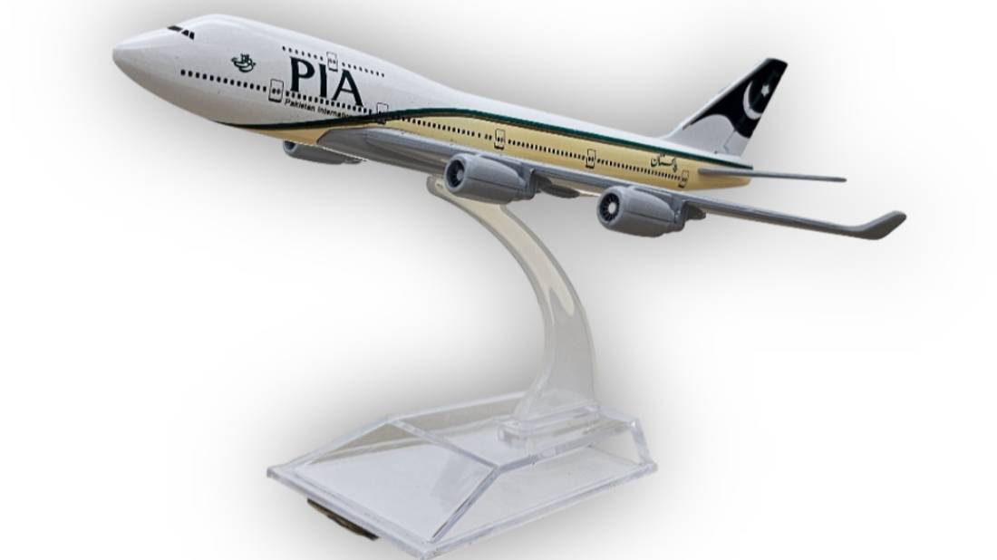 Модель самолета Boeing 747 Pakistan International Airlines длина 15 см (без шасси)