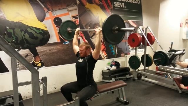 Seated barbell military press 61 kg for 17 reps @ 102 kg BW смотреть онлайн