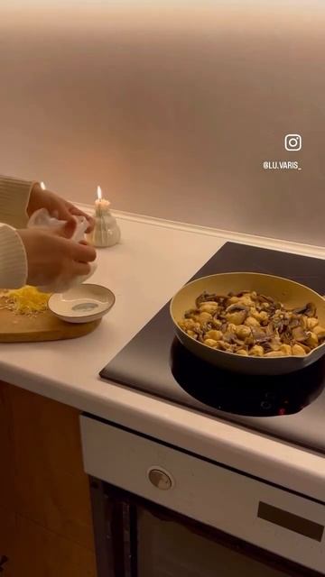 ленивые вареники в сливочном соусе ✨ смотреть онлайн