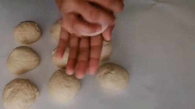 Булочки как Пух! За уши не оттащишь так ВКУСНО! Съедается так быстро что не успеваешь заметить! смотреть онлайн