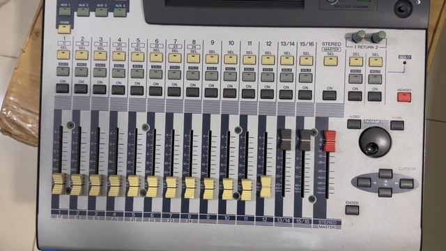 Yamaha 01v 230v смотреть онлайн