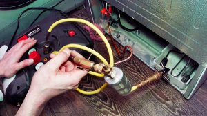 Замена компрессора и промывка системы на холодильнике Candy