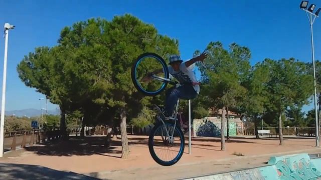 Guille condor skatepark (Slow motion) HD смотреть онлайн