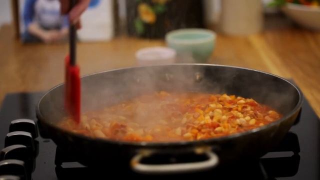 Romantic Mussels Pasta E Fagioli | Katie Pix смотреть онлайн