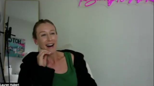 Weight Loss Myths and Misconceptions with Registered Dietitian Lauren Hubert смотреть онлайн