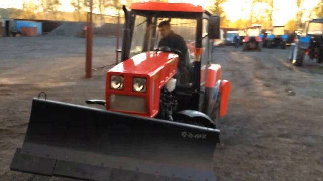 Щеточное оборудование на Беларус 320.4 смотреть онлайн