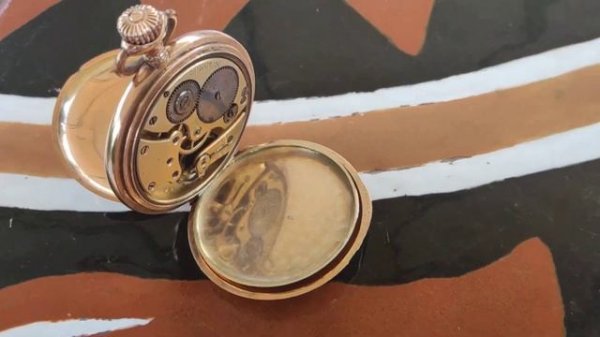 Золотые старинные часы Salter с пружиной Breguet (горизронтальная)