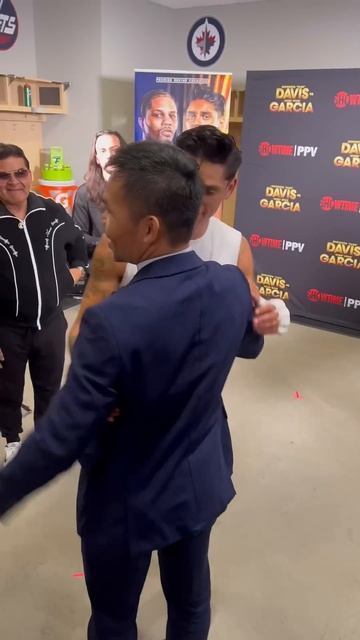 PACQUIAO Visits DAVIS And GARCIA In Locker Room Before Fight!