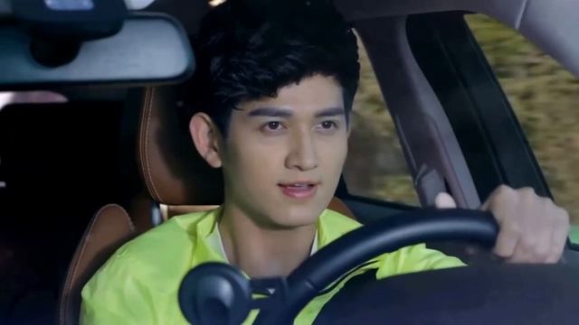 Он не смог спасти любимую из горящей машины... смотреть онлайн