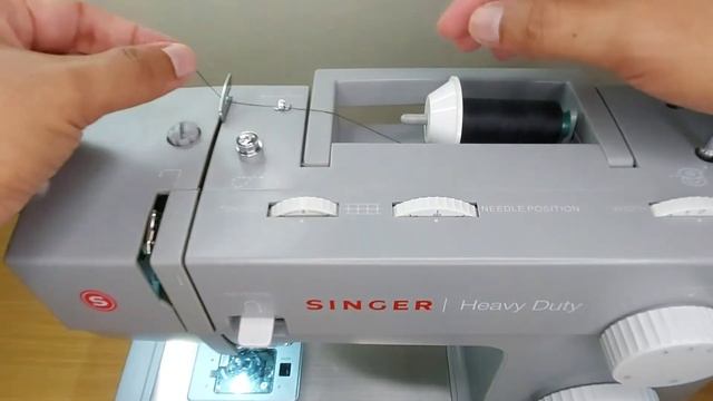 Cara Mudah Memasang Benang Atas Singer 4432 Heavy duty смотреть онлайн