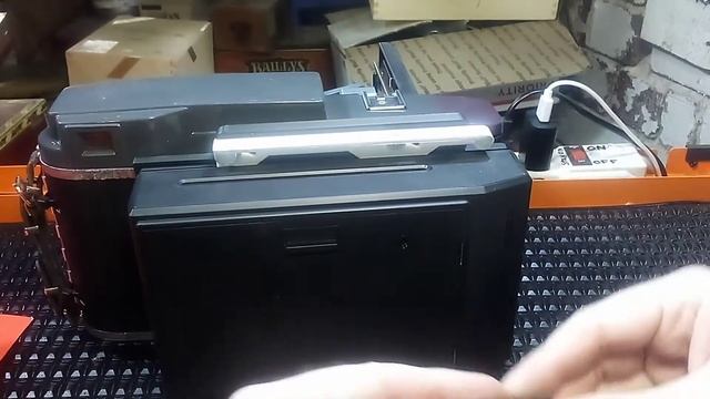 Using the Lo-Fi Polaroid 110 4x5 graflok conversion kit to shoot with the Lomograflok back смотреть онлайн