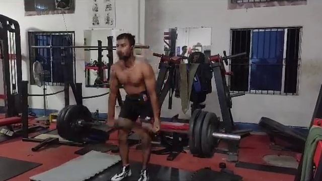 DEADLIFT OF 160KG×3 body weight 64💪💪#gym #deadlift #viral #workout смотреть онлайн