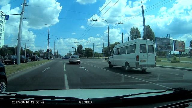 Женщины за рулём...