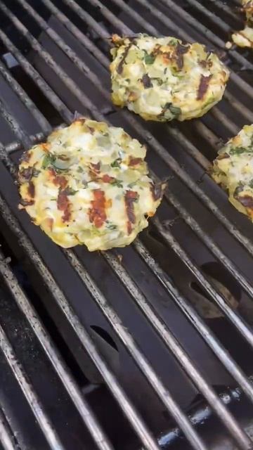 Grilled Spinach Artichoke Chicken Burgers смотреть онлайн