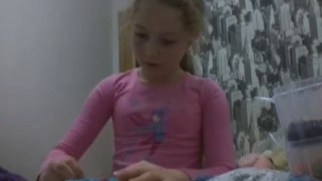 Делаем кольцо из резинок на станке смотреть онлайн