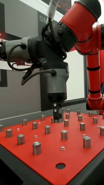 Роботизированный оператор станка REDLOAD #shorts