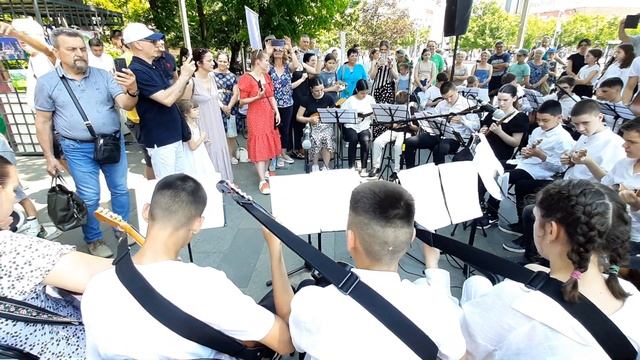 Кан Кан код Кочића, Тротоарт 2024. Бањалука / Kan Kan kod Kočića, Trotoart 2024. Banjaluka смотреть онлайн