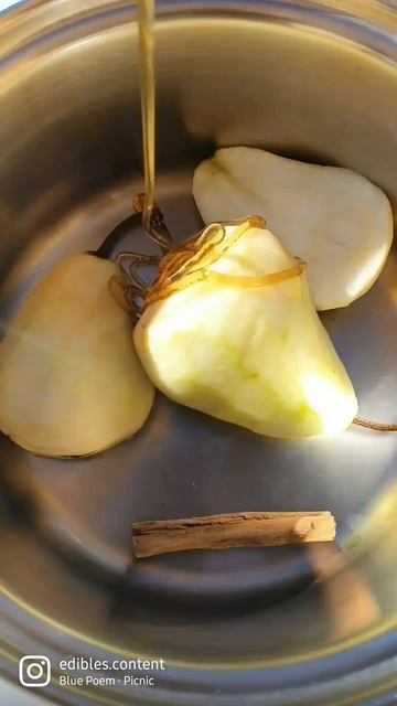 Honey Cinnamon Poached Pear with Mascapone Cream смотреть онлайн