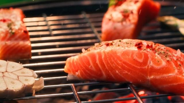 GRILLED SALMON | ЛОСОСЬ НА ГРИЛІ смотреть онлайн
