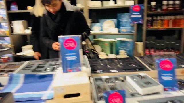 One Day in Dornbirn. Travel Vlog#dornbirn #tibetanvlogger #maryrose #shopping смотреть онлайн