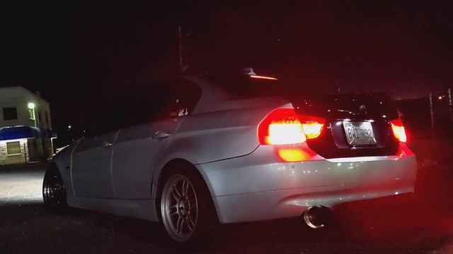 Supercharged 325i N52 Shooting Flames смотреть онлайн