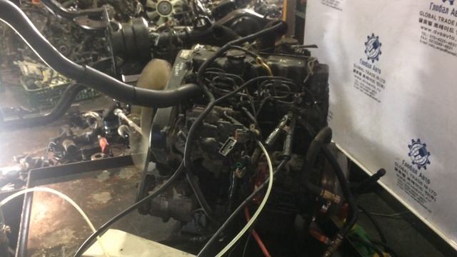 Проверка давления масла в двигателе D4BH Y328091 смотреть онлайн