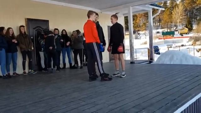 Мой брать против школьника (брать чёрный) школьник красный смотреть онлайн