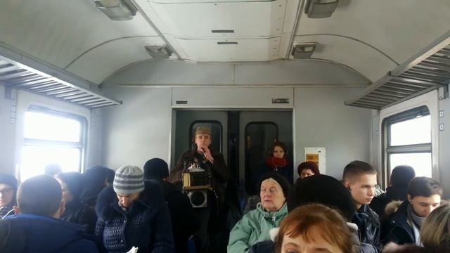 Українські пісні у електропоїзді. Епізод 1 смотреть онлайн