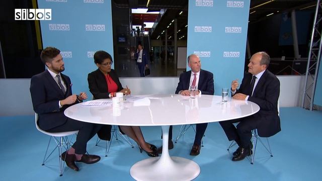 Enabling IT transformation with the Cloud смотреть онлайн